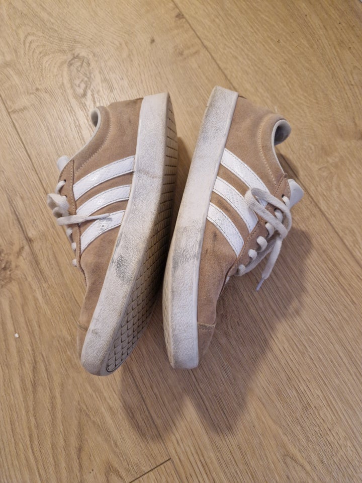 Sneakers, str. 39,5, Adidas