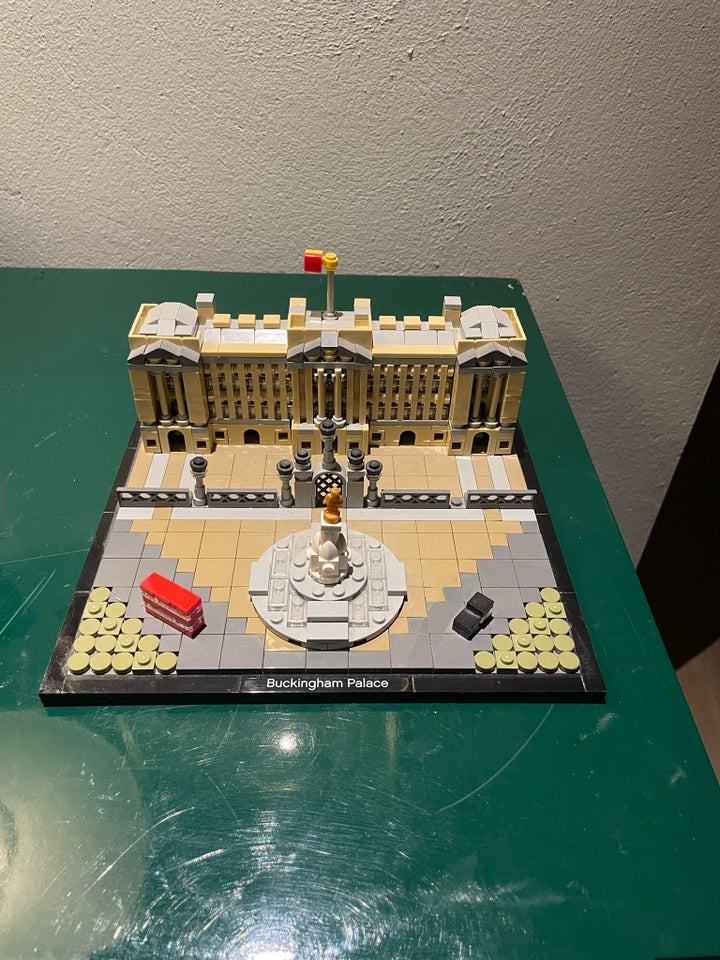 Lego Architecture, Buckingham