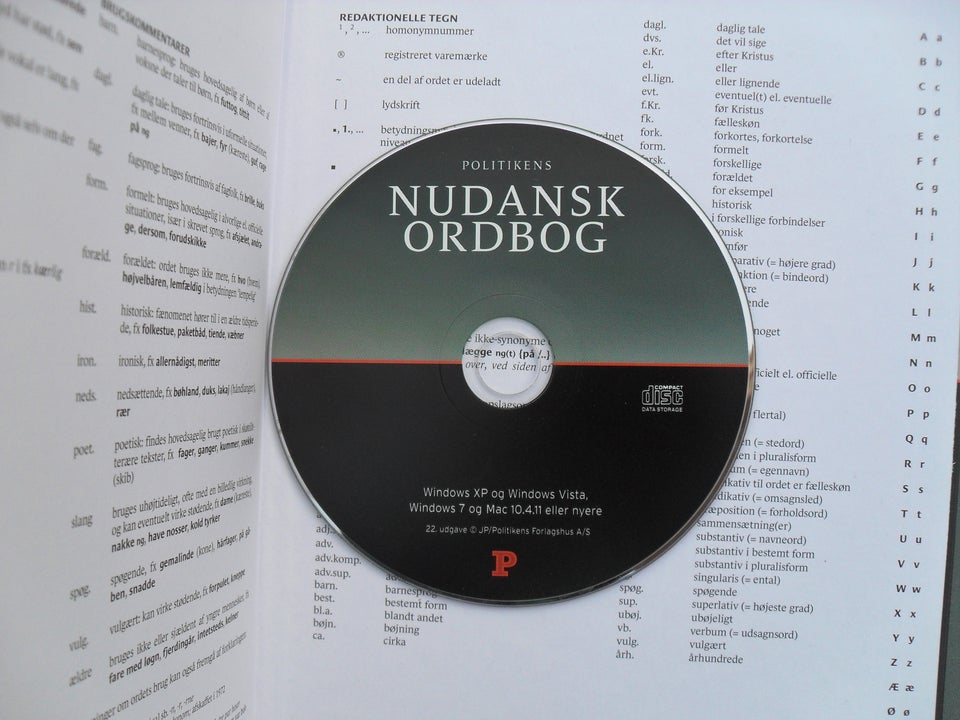 NUDANSK ORDBOG MED CD, POLITIKEN,