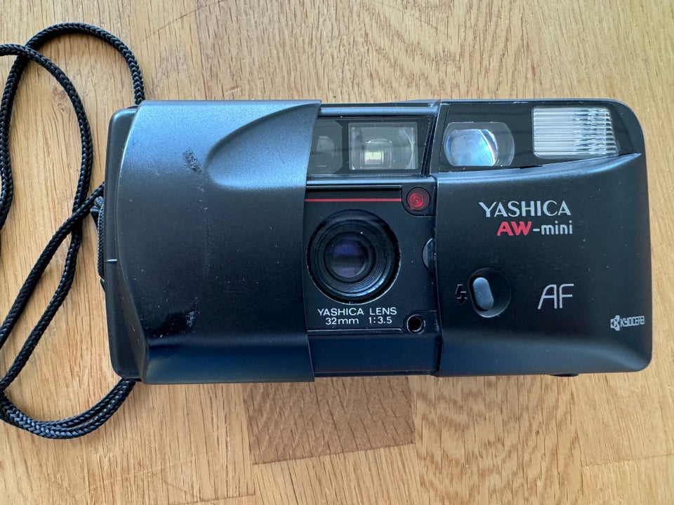 Yashica, AW-mini, God