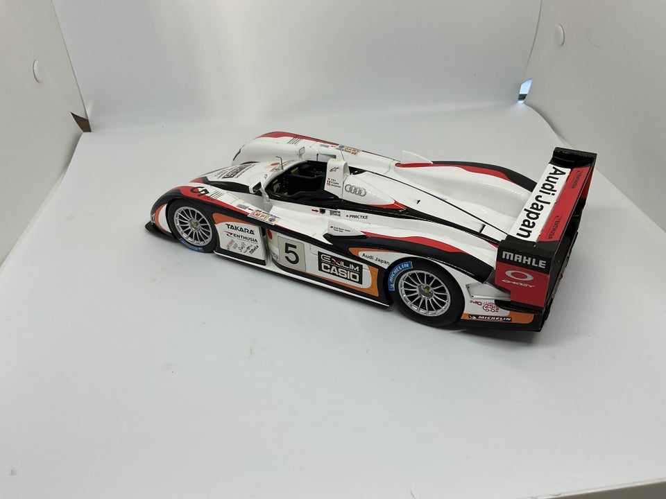 Modelbil, Spark Audi R8 LeMans