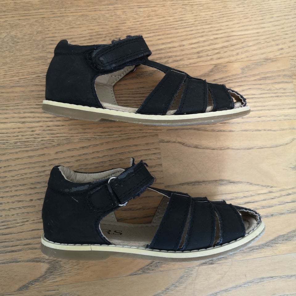 Sandaler, str. 26, Vrs