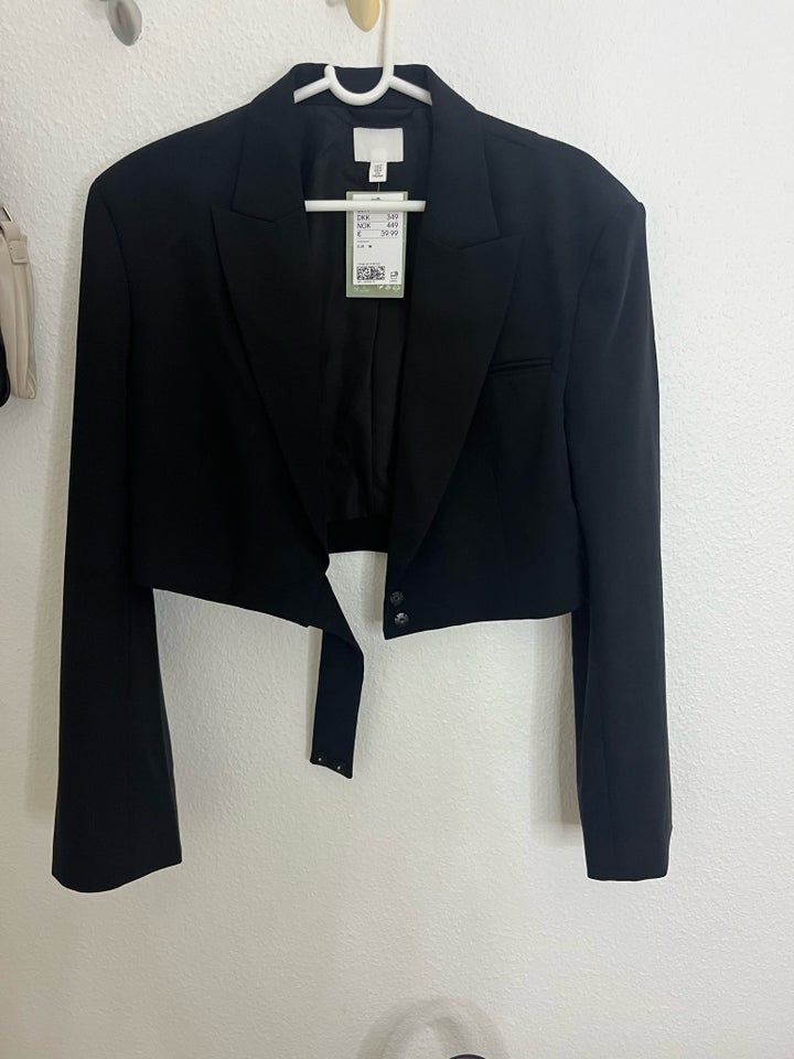 Blazer, str. 38, HM