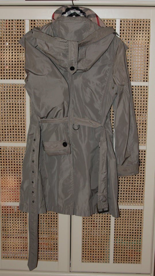 Trenchcoat, str. 42, Burberry