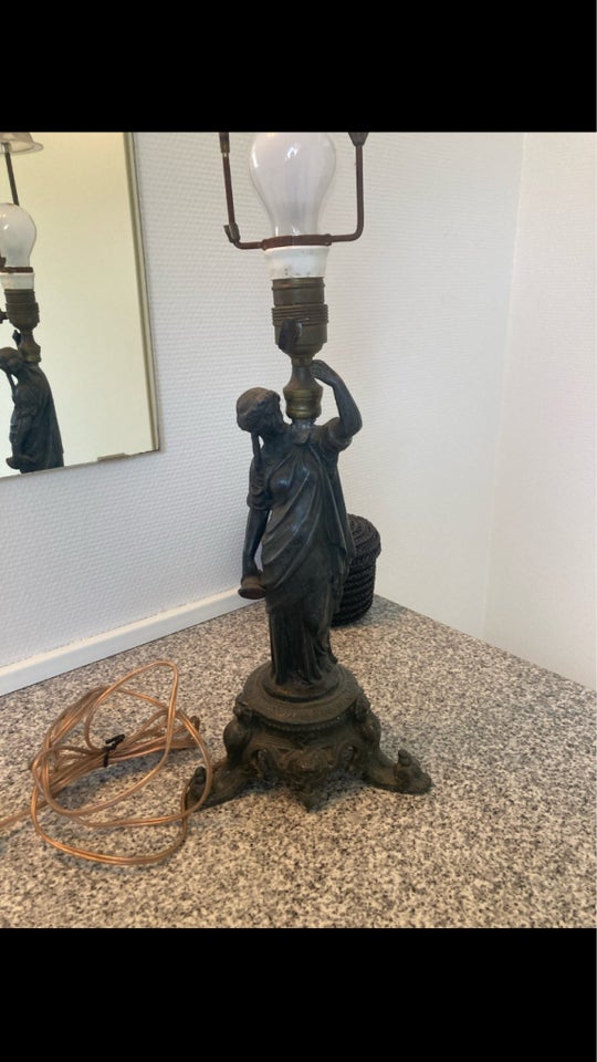 Bordlampe , 100 år gl.