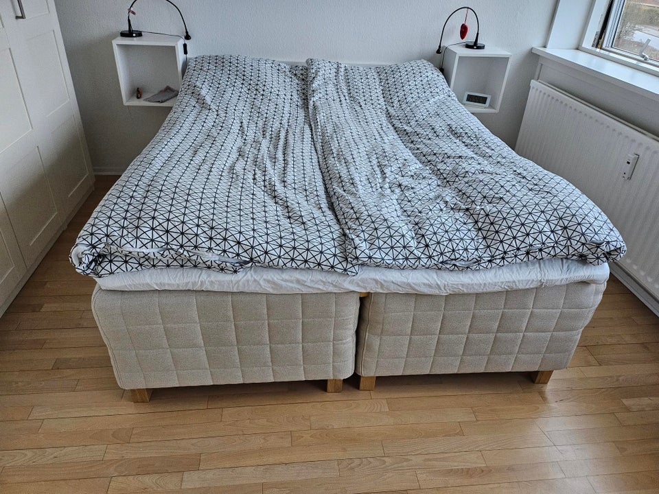 Dobbeltseng, IKEA, b: 160 l: 200 h: