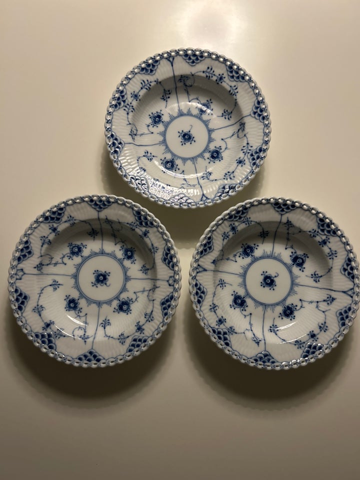 Porcelæn, 3 dybe tallerkner, Royal