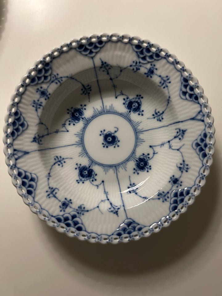 Porcelæn, 3 dybe tallerkner, Royal