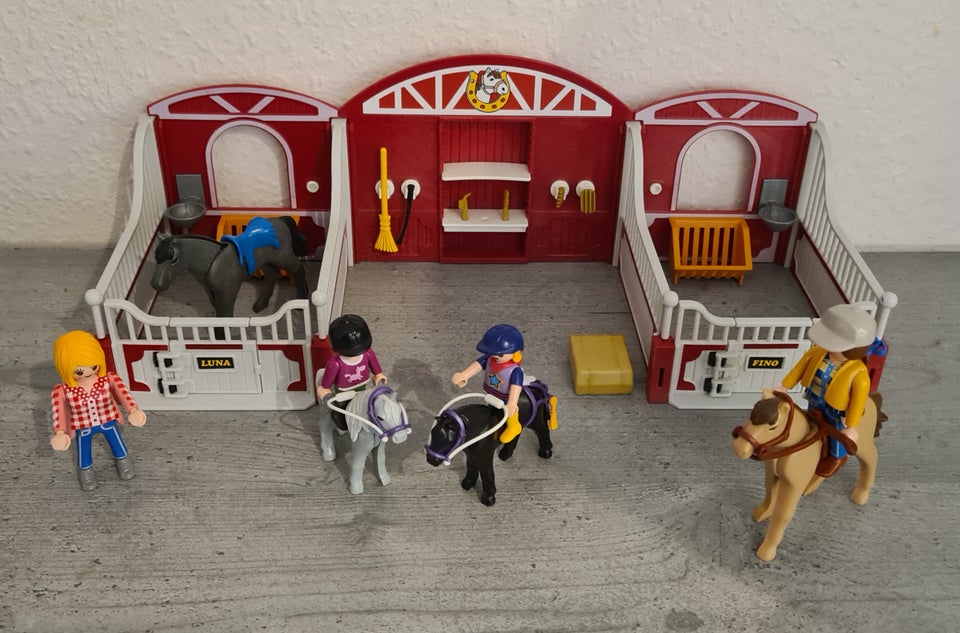 Playmobil, Stalde med heste,