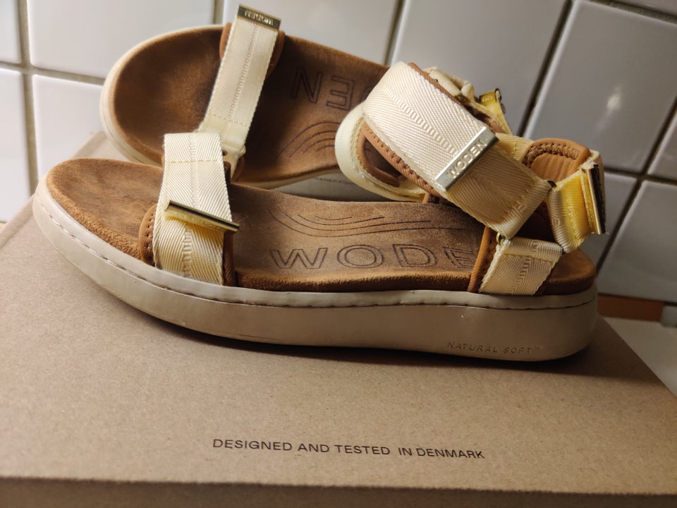 Sandaler, str. 38, WODEN