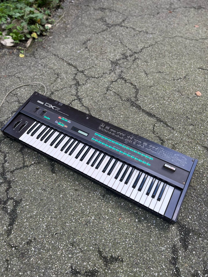 Keyboard, Yamaha Yamaha DX7