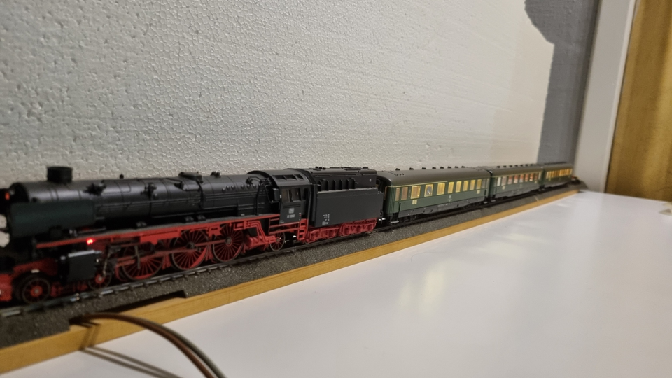 Modeltog, Märklin Br 01 + 3 vogne,