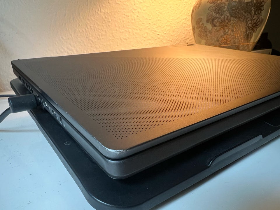 Asus ROG Zephyrus G14 (RX6800s),