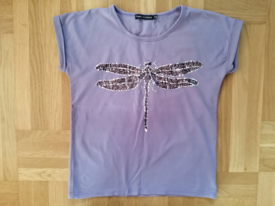 T-shirt, Lilla T-shirt med