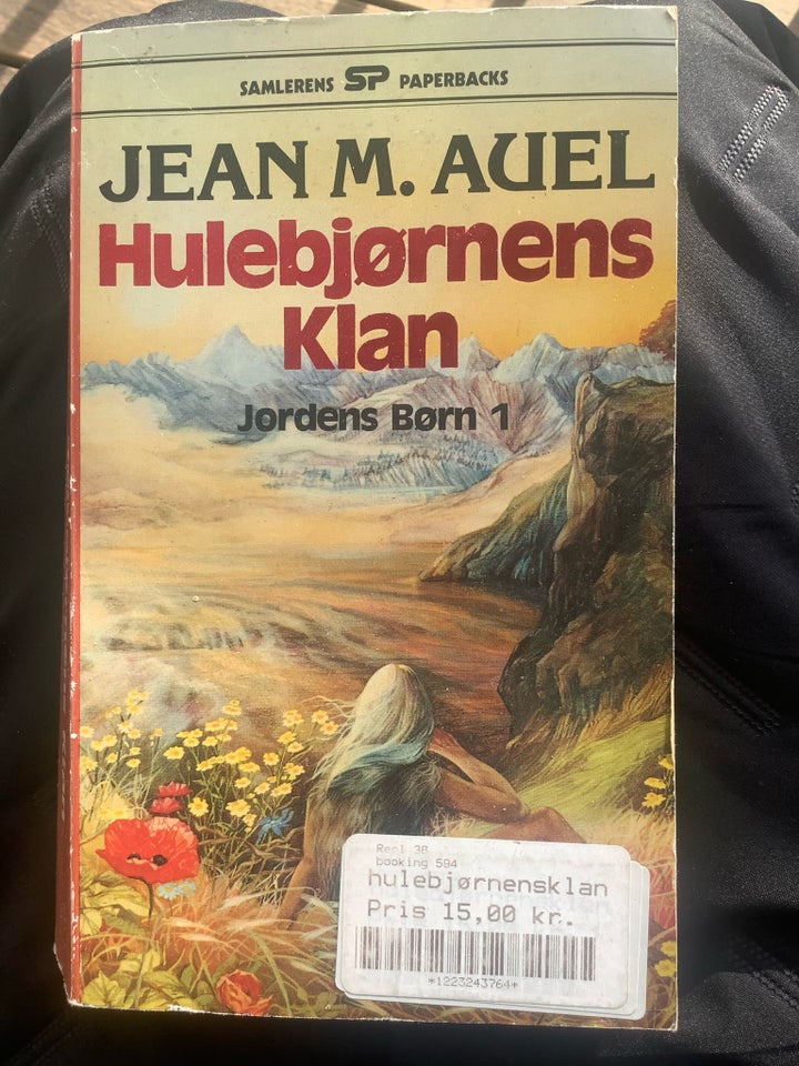 Hulebjørnens klan, Jean M. Auel,