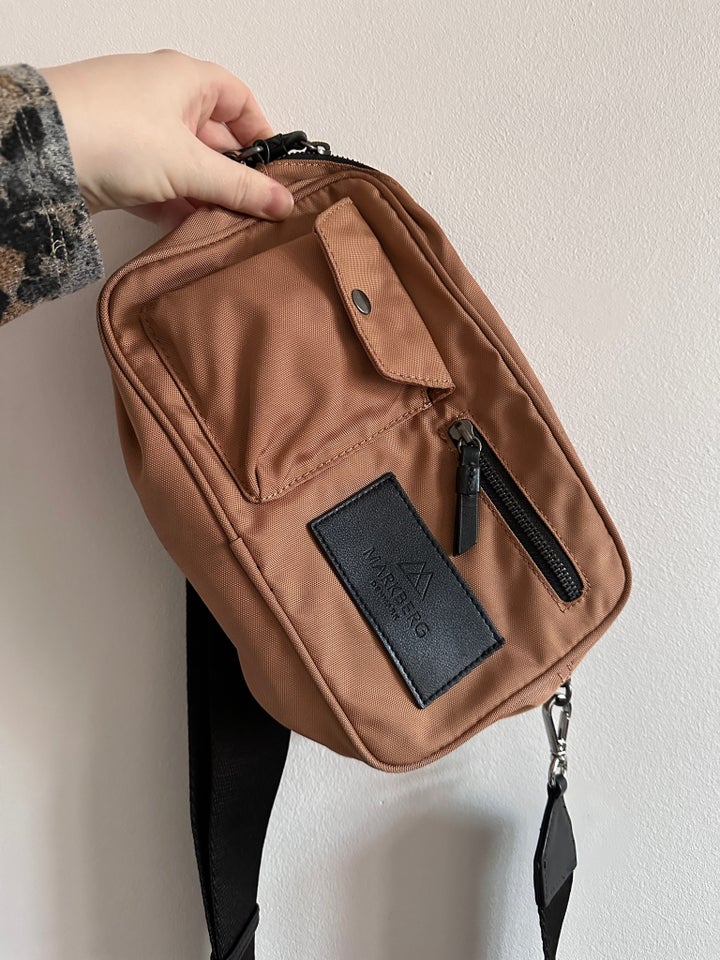 Crossbody, Markberg