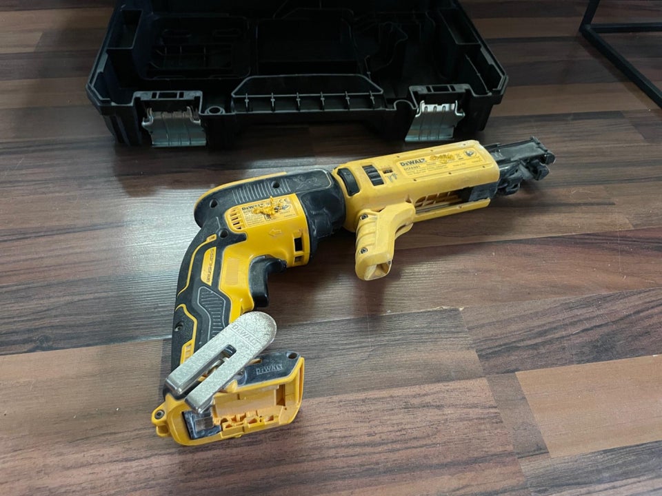 Gipsskruemaskine, DeWalt