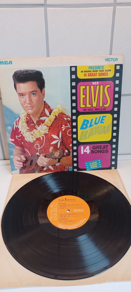 LP, Elvis Presley, Elvis Presley in