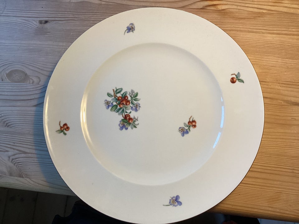 Porcelæn, Fad, Bing og Grøndahl