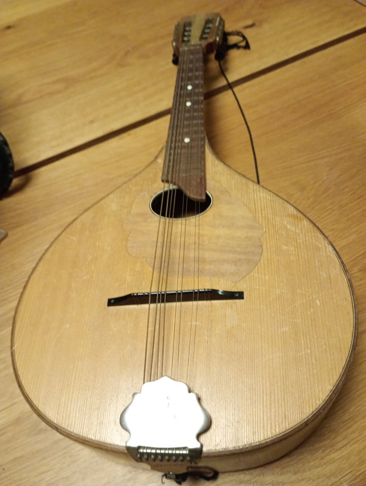 Mandolin, Vogtlansperle