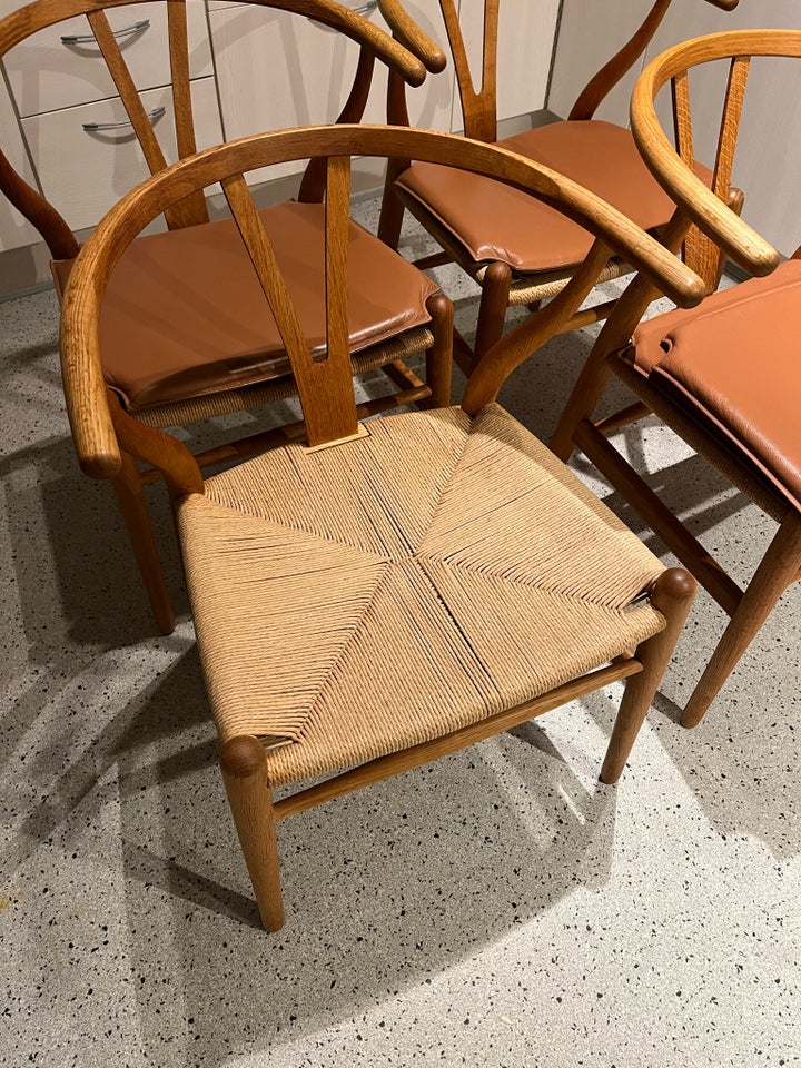 Hans J. Wegner, Ch24