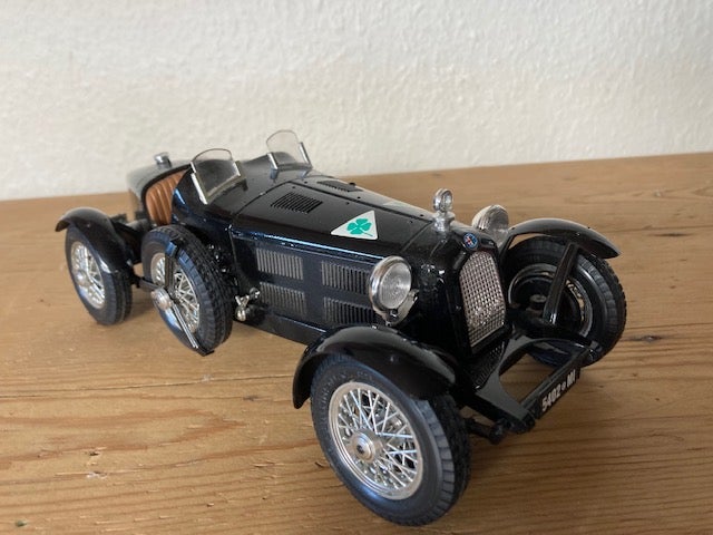 Modelbil, Burago Alfa Romeo,