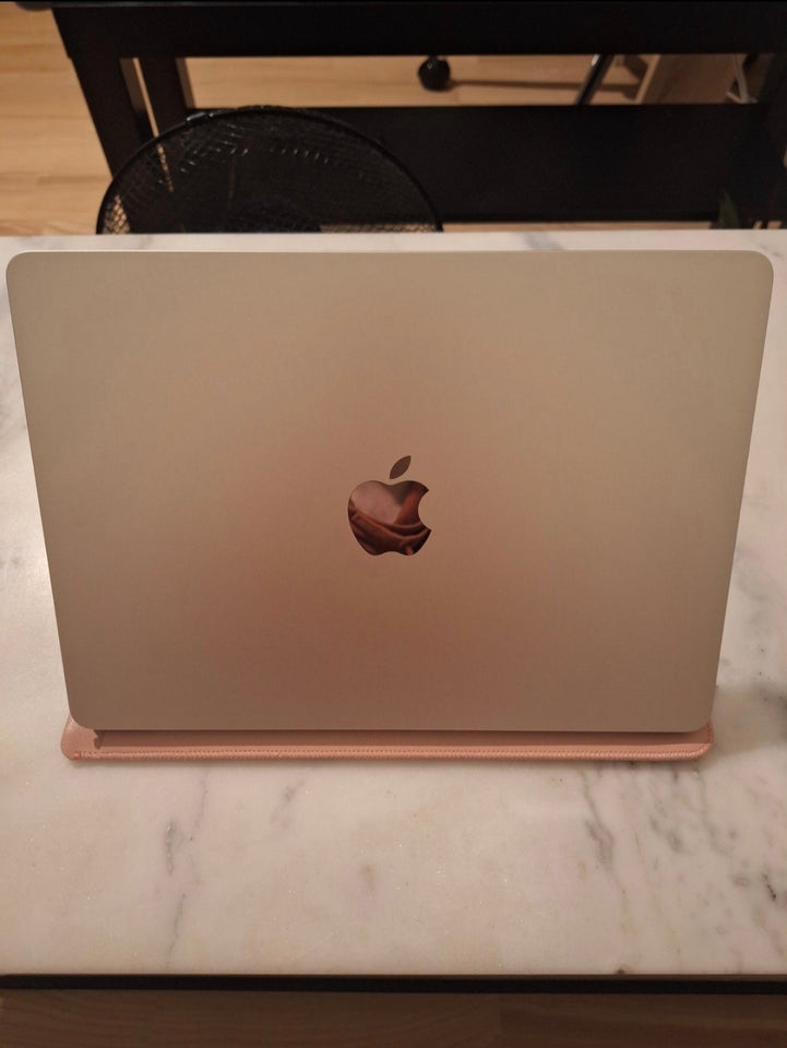 MacBook Air, M2 GHz, 8 GB ram