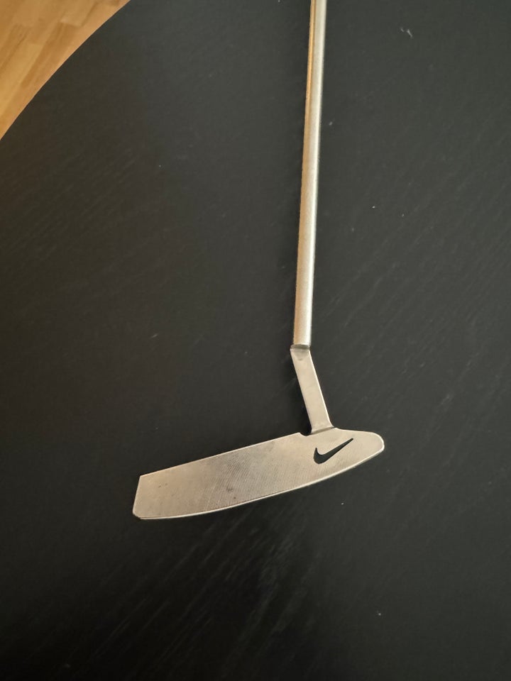 Stål putter Nike