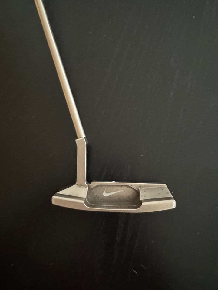 Stål putter Nike