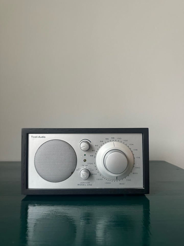 AM/FM radio Tivoli Model one