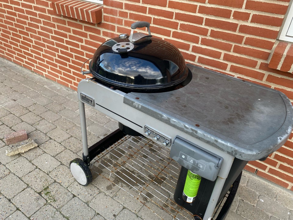 Kuglegrill, Weber Performance