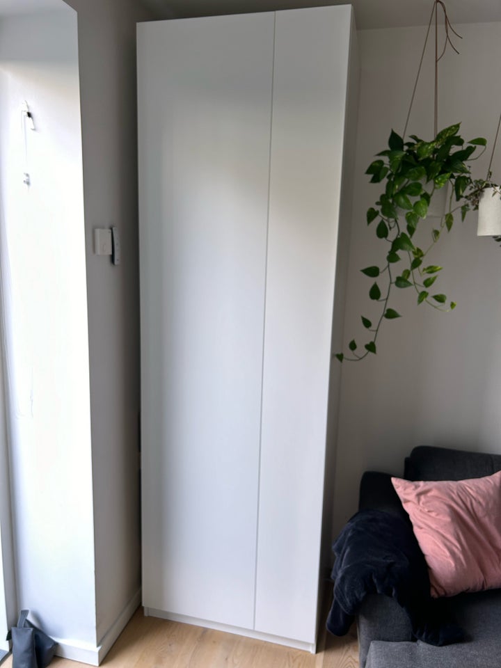 Højskab, IKEA Pax, b: 75 d: 60 h: 236