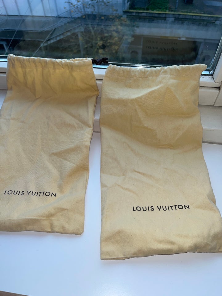 Kondisko, str. 36, Louis Vuitton