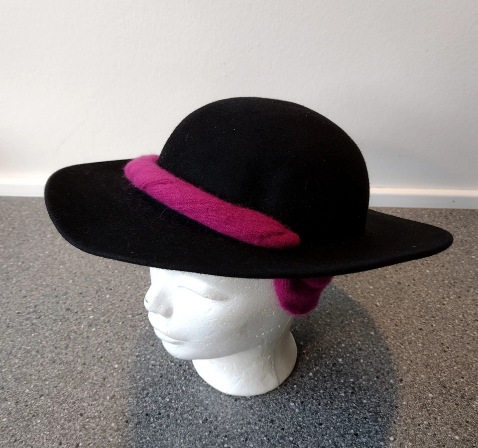 Hat - str 54-56