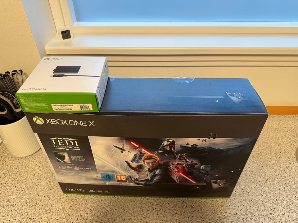 Xbox One X, 1 TB, Perfekt