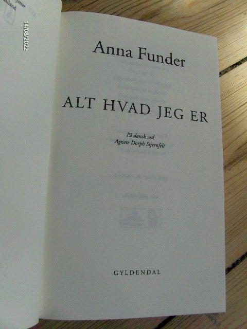 ALT HVAD JEG ER, Anna Funder, genre: