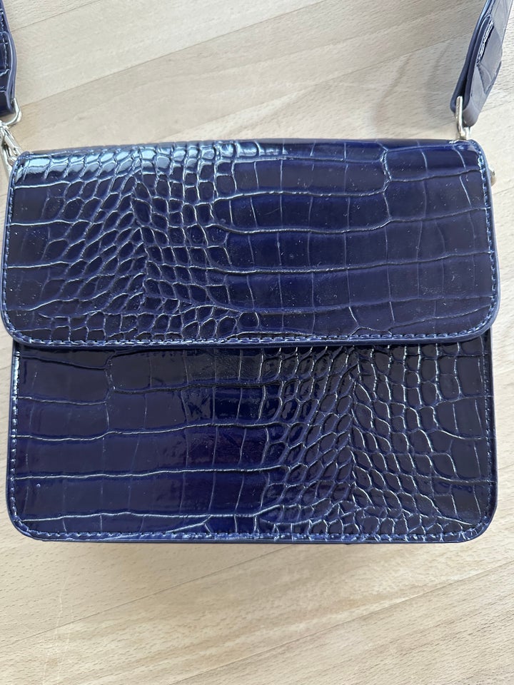 Crossbody, andet mærke, andet