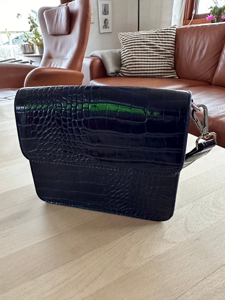 Crossbody, andet mærke, andet