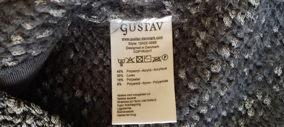 Cardigan, Gustav, str. 34