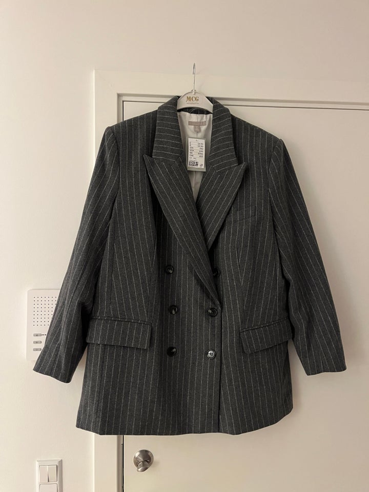 Blazer, str. 40, HM