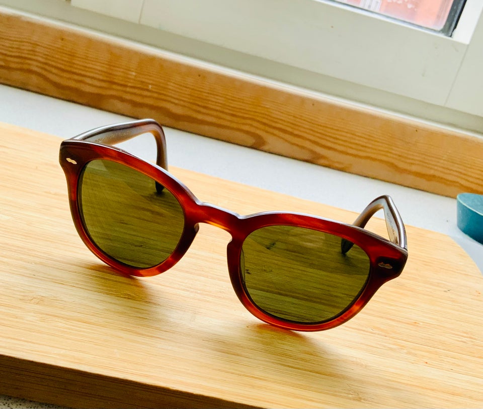 Solbriller herre, Oliver Peoples