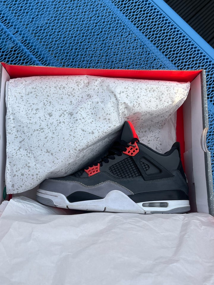 Sneakers Jordan 4 str 40