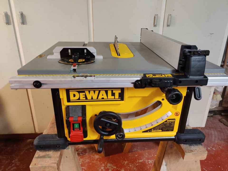 DWE7492, DeWalt