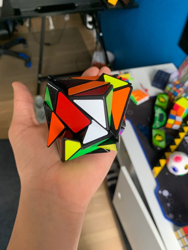 Samlefigurer, Rubiks cube qiyi