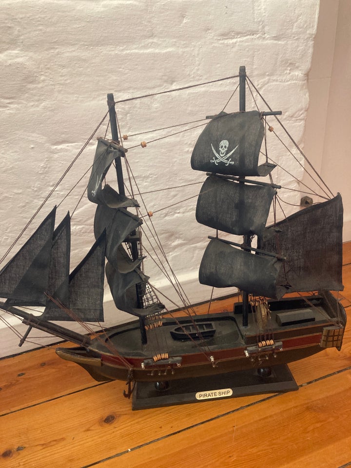 Andre samleobjekter, Pirate ship