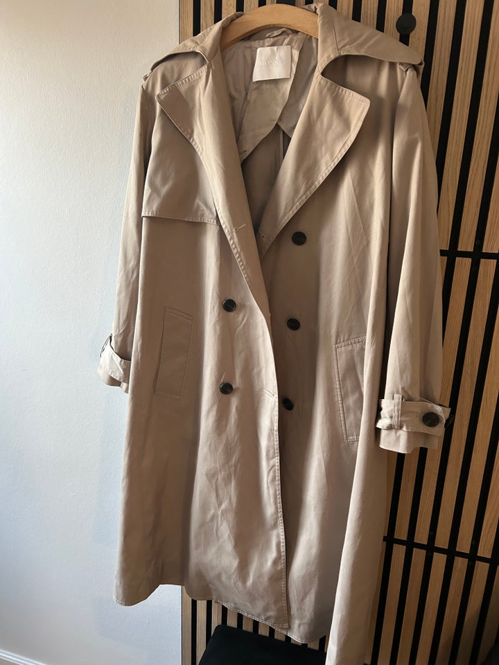 Trenchcoat, str. 42, Hugo Boss