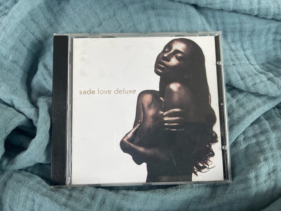 Sade: Love Deluxe, andet