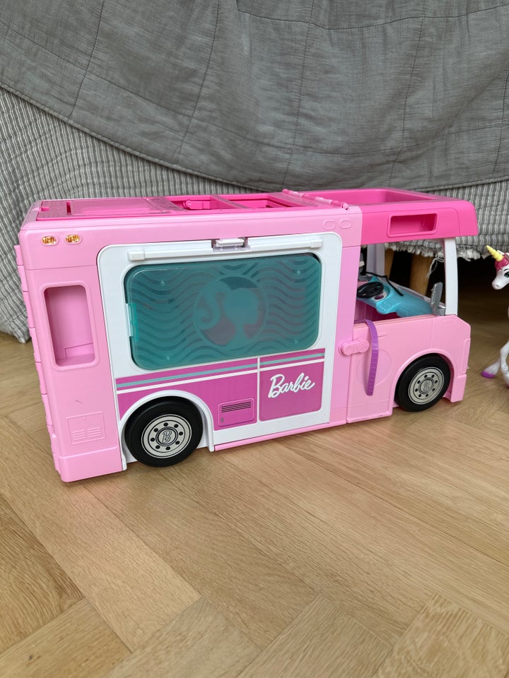 Barbie, Camper og heste