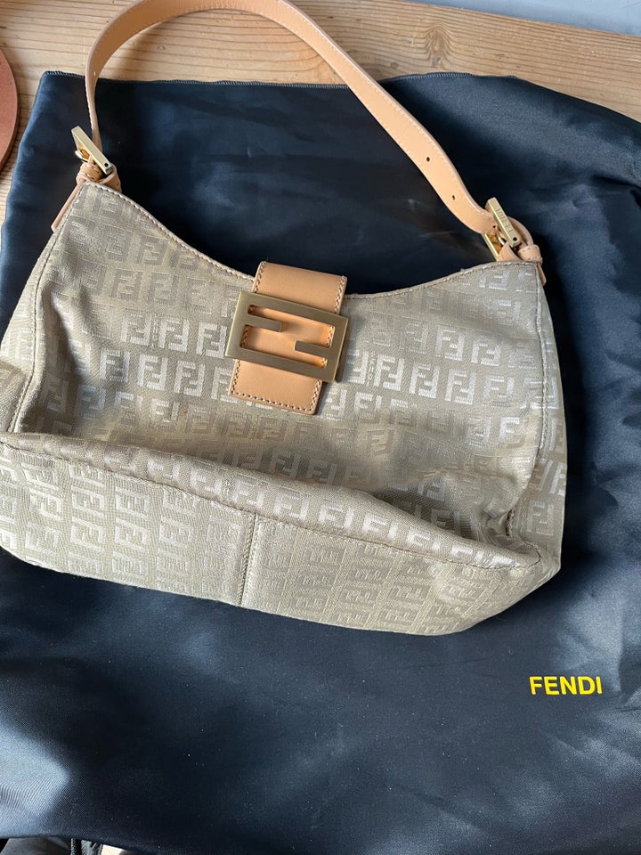 Skuldertaske, Fendi, kanvas