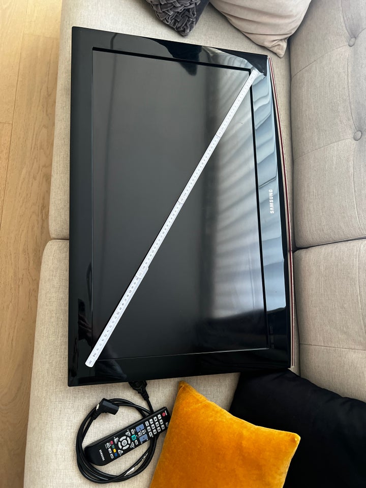 Samsung, LE32B455C4W, 32"